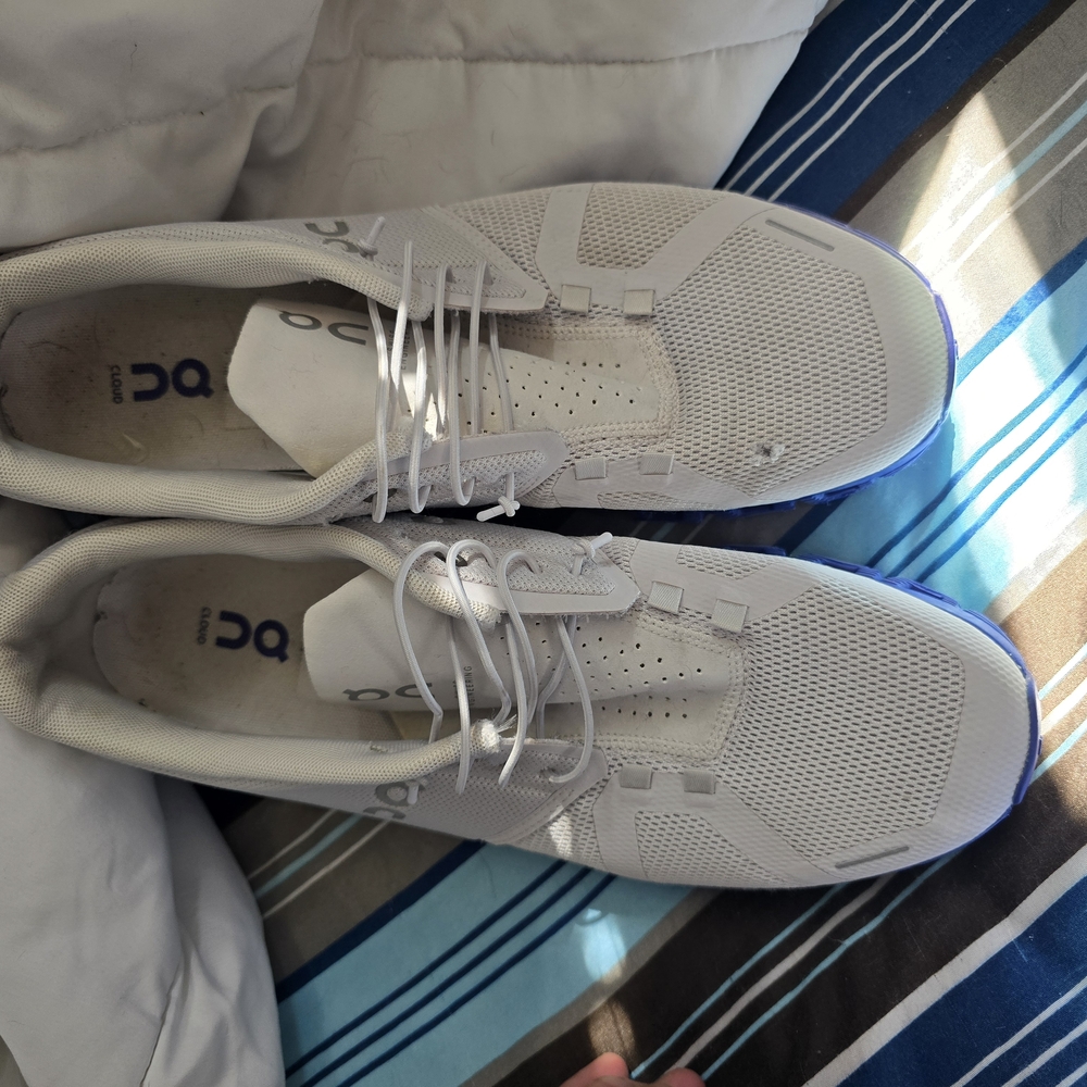 On Running White Athletic Shoes with Breathable Mesh